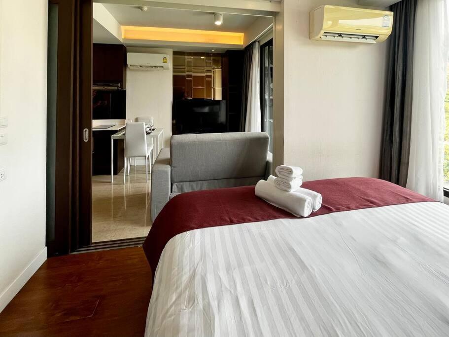 Aristo Surin M18 Apartment *